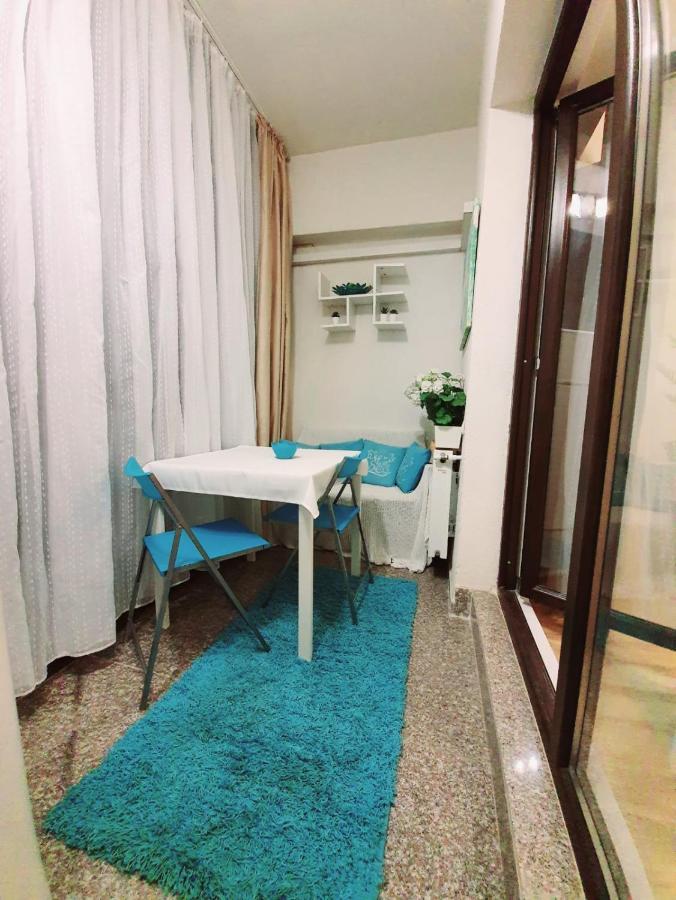 Coffee Cu 2 Apartament Bucureşti